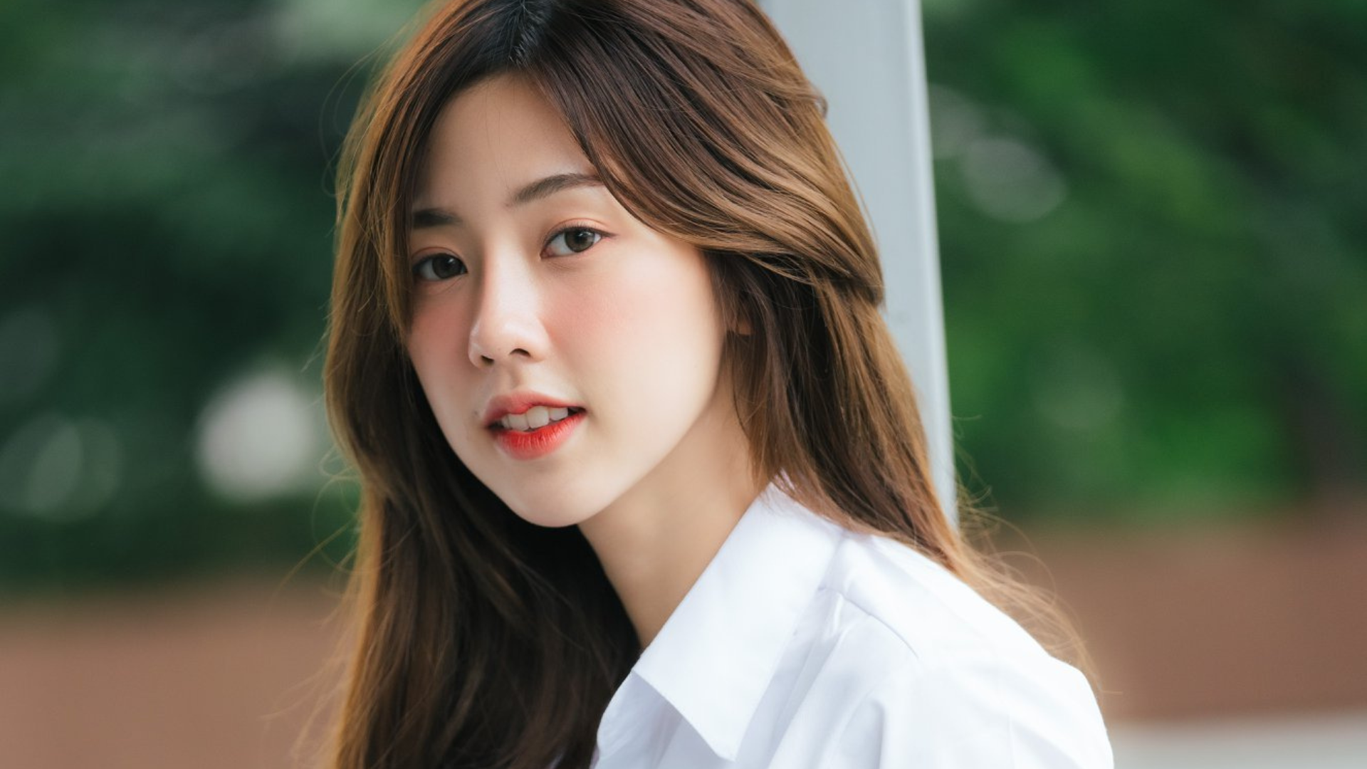 คราวนี้มาดูน้อง ไข่มุก cmcafe นิลาวัลย์ เอี่ยมเชื้อสวัสดิ์ ในชุดนักศึกษาน่ารักเบาๆ แต่เห็นรอยยิ้มแล้วละลายไปทั้งหัวใจ เหล่าโอตะไม่ควรพลาดเซตนี้เด็ดขาด