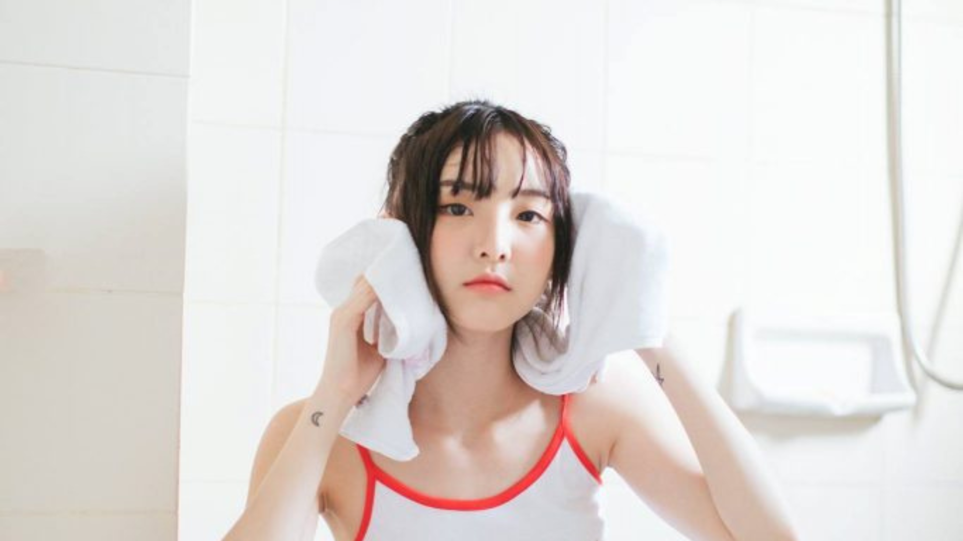 มาดูความน่ารักของน้อง nene Pornnappan หรือ เนเน่ พรนับพัน พรเพ็ญพิพัฒน์ นักร้องเสียงหวาน เกิดเมื่อวันที่ 25 มิถุนายน 2540 ภูมิลำเนาเป็นคนกรุงเทพมหานคร ส่วนสูง 165 เซนติเมตร