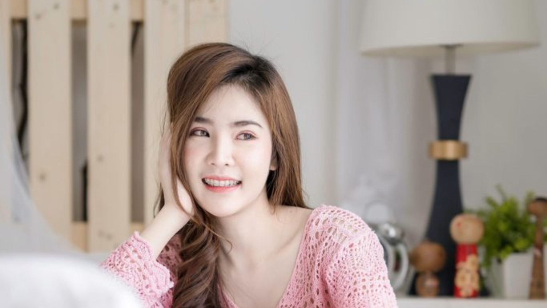 คราวนี้แอดจะพา เปิดวาร์ป น้องบีม ให้เพื่อนๆได้รู้จักเธอมากขึ้น ที่สำคัญเธอยังเป็นนักศึกษา ที่เล่าเรียนอยู่ จะเด็ดขนาดนั้นตามมาเลย